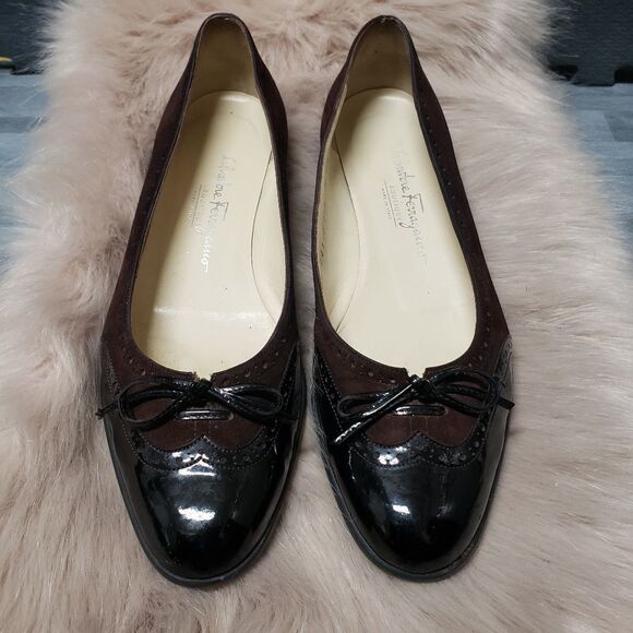 Salvatore Ferragamo Boutique wing tip flats - Picture 1 of 9